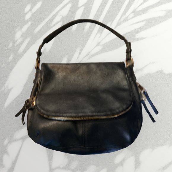 Moda Luxe Faux Leather Zipper Satchel in Black/Gold Hardware. - Picture 8 of 11